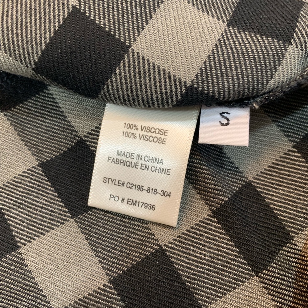 Cloth & Stone Split Back Button Down Top Raw Hem - image 7